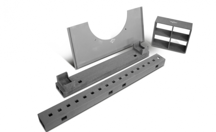 A cerâmica avançada (também conhecida como cerâmica técnica, cerâmica projetada ou cerâmica industrial) abrange uma variedade de materiais cerâmicos diferentes e altamente especializados, com propriedades mecânicas, elétricas, térmicas e bioquímicas exclusivas e combinações de propriedades.